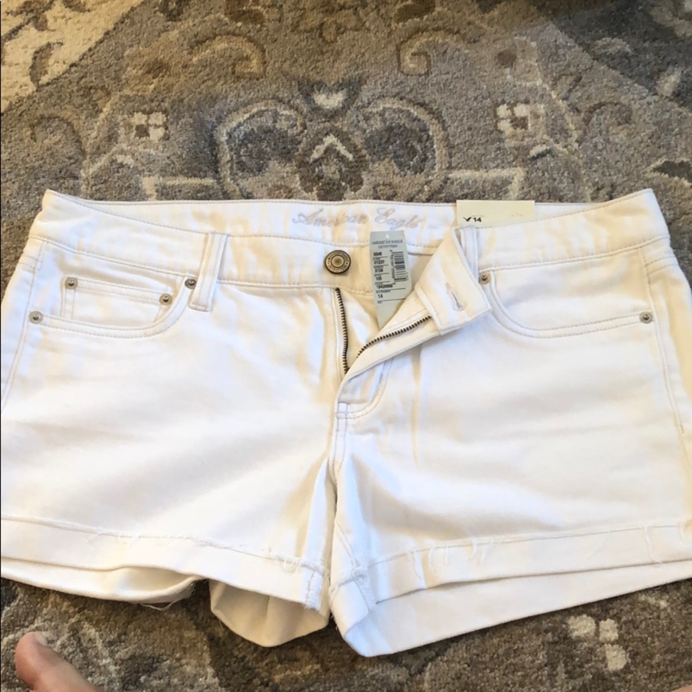 NWT white American eagle shorts.